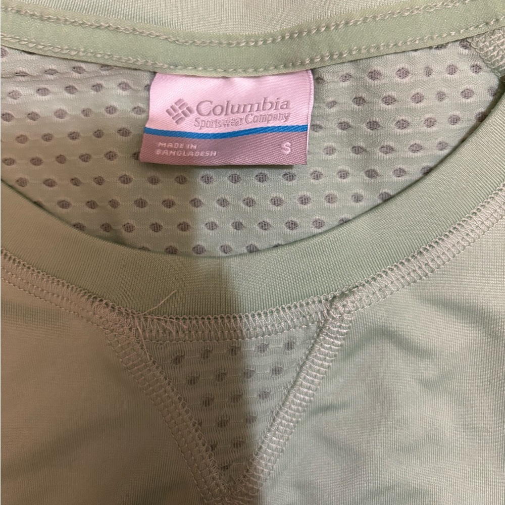 COPY - Green Columbia Long Sleeve Athletic Shirt - Picture 2 of 4